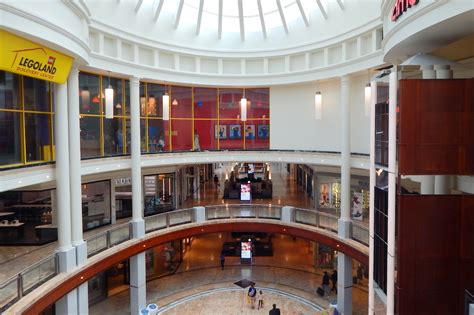 Phipps plaza mall atlanta. Things To Know About Phipps plaza mall atlanta. 